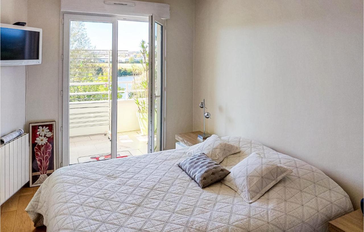 Awesome Apartment In Triel-Sur-Seine With Kitchen ภายนอก รูปภาพ
