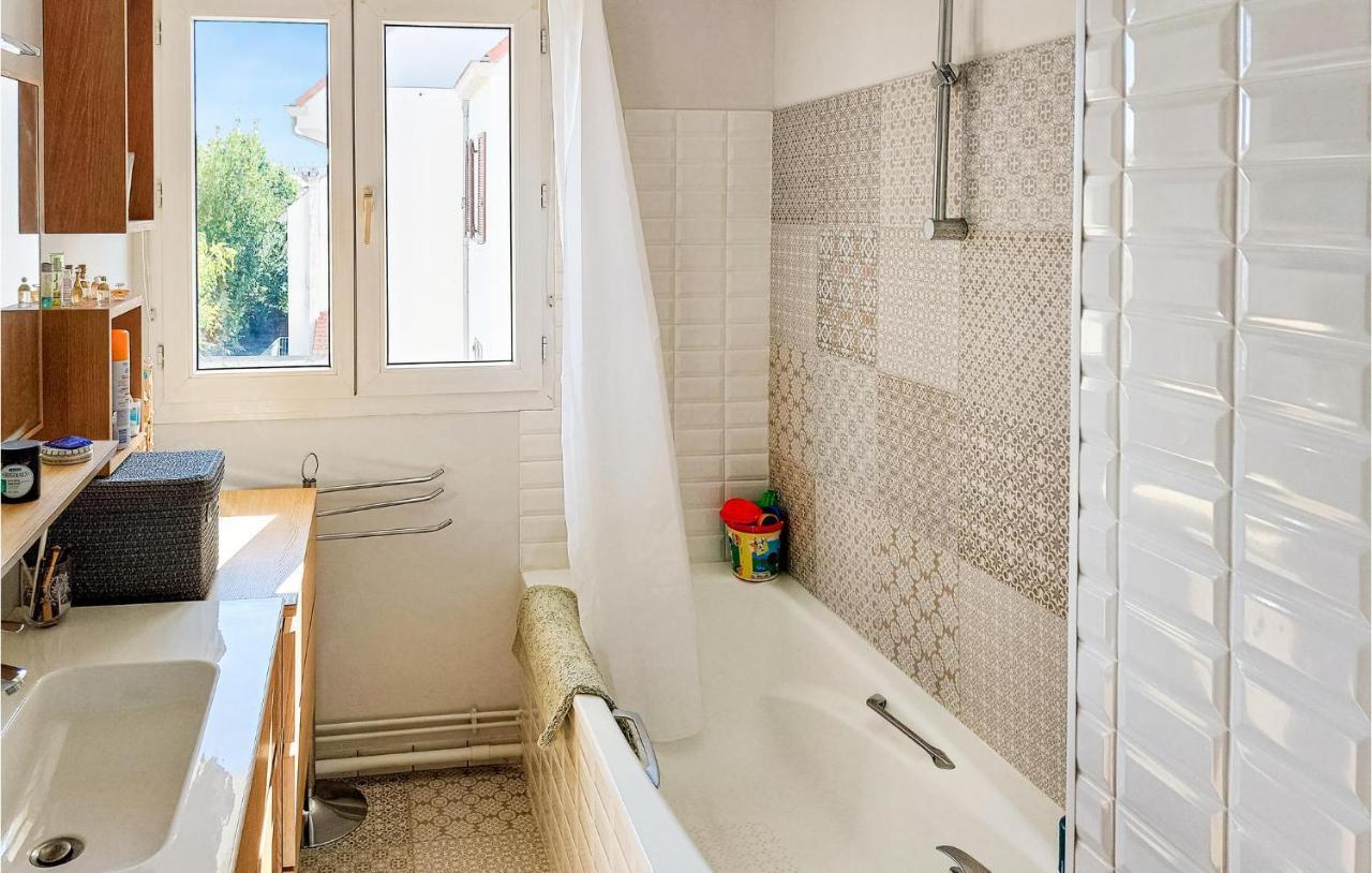 Awesome Apartment In Triel-Sur-Seine With Kitchen ภายนอก รูปภาพ